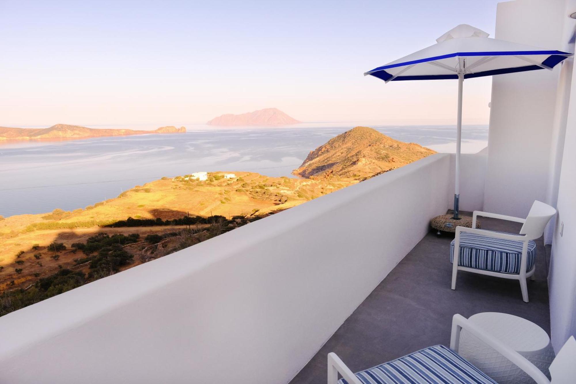 Odyssey Rock Milos Sunset Suites Plaka  Eksteriør billede