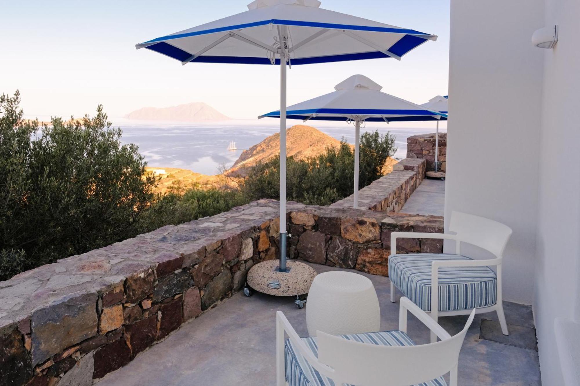 Odyssey Rock Milos Sunset Suites Plaka  Eksteriør billede