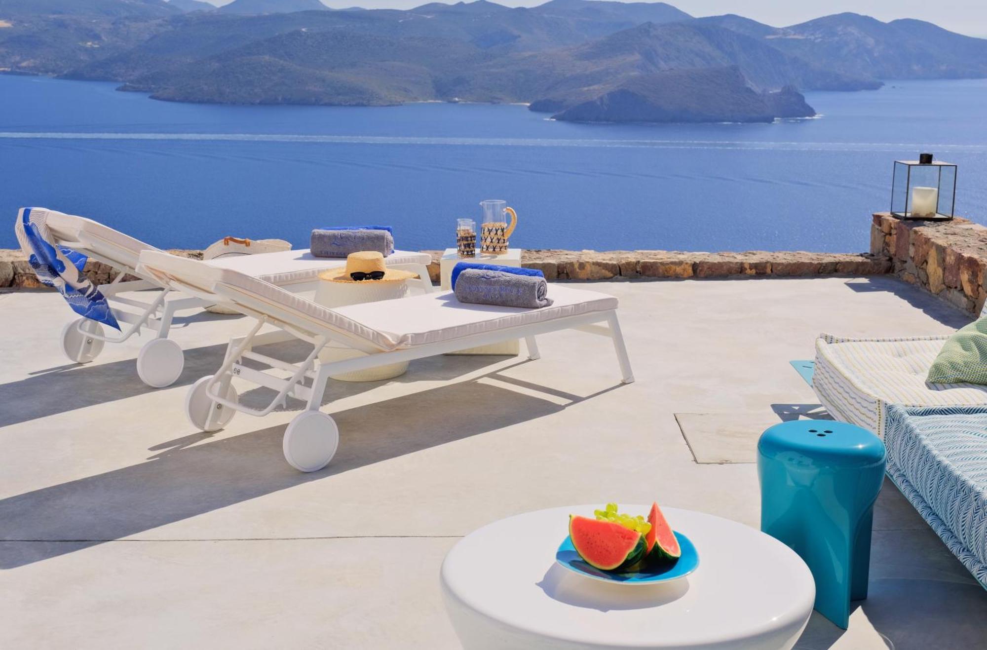 Odyssey Rock Milos Sunset Suites Plaka  Eksteriør billede