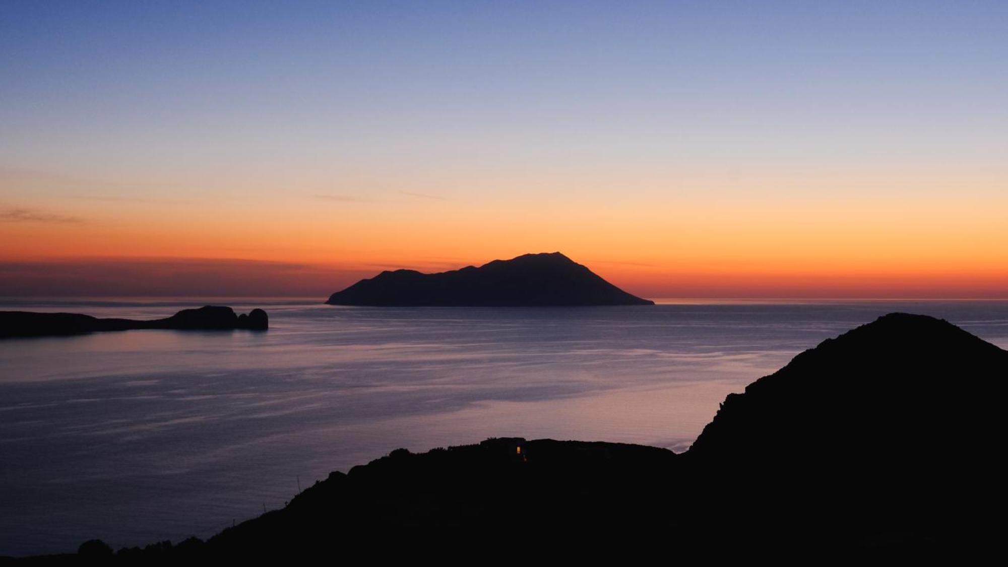 Odyssey Rock Milos Sunset Suites Plaka  Eksteriør billede